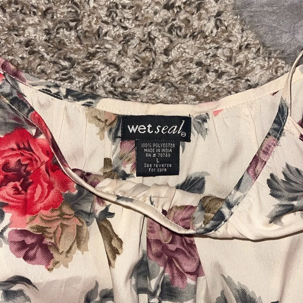 Wet Seal Cream Floral Dress - Picture 4 of 6
